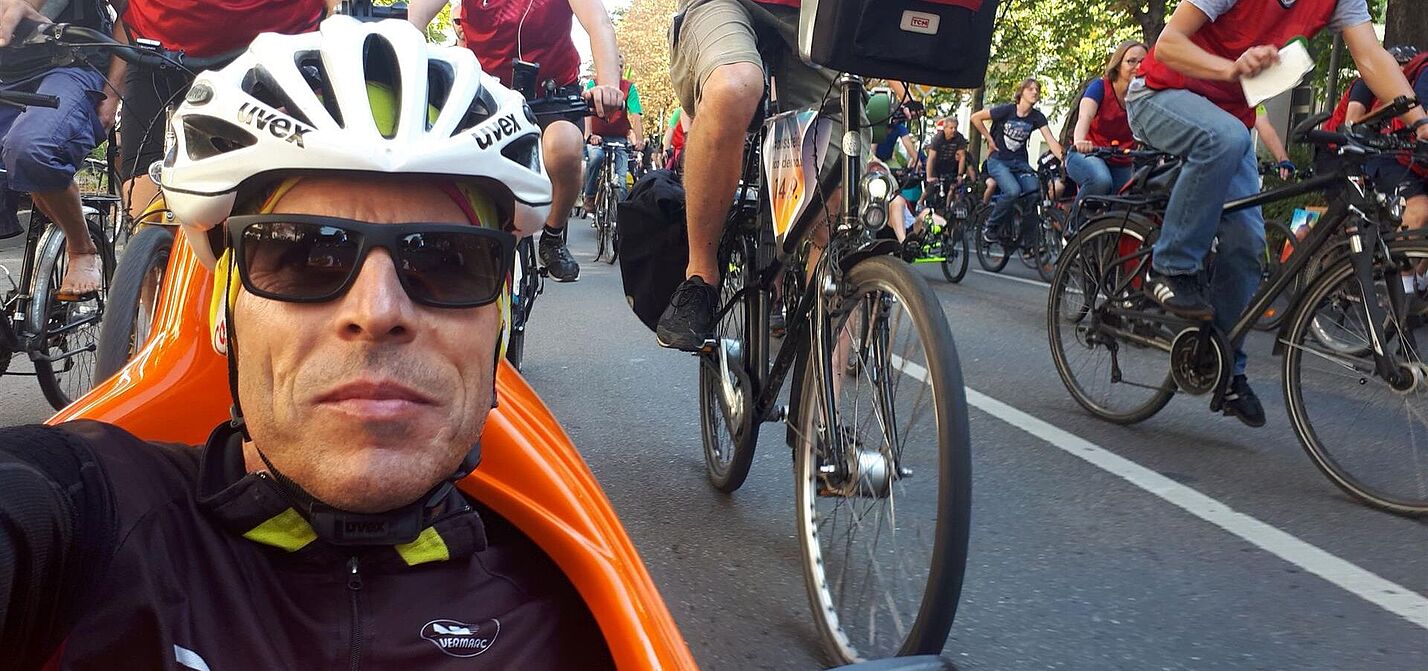 Martin Dettmar Martin Dettmar nimmt als Vertreter des ADFC Schweinfurt an IAA-Demo 2019 in Frankfurt teil.