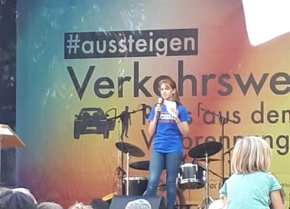 ADFC Rebecca Peters Rebecca Peters auf der IAA-Demo in Frankfurt 2019 #aussteigen